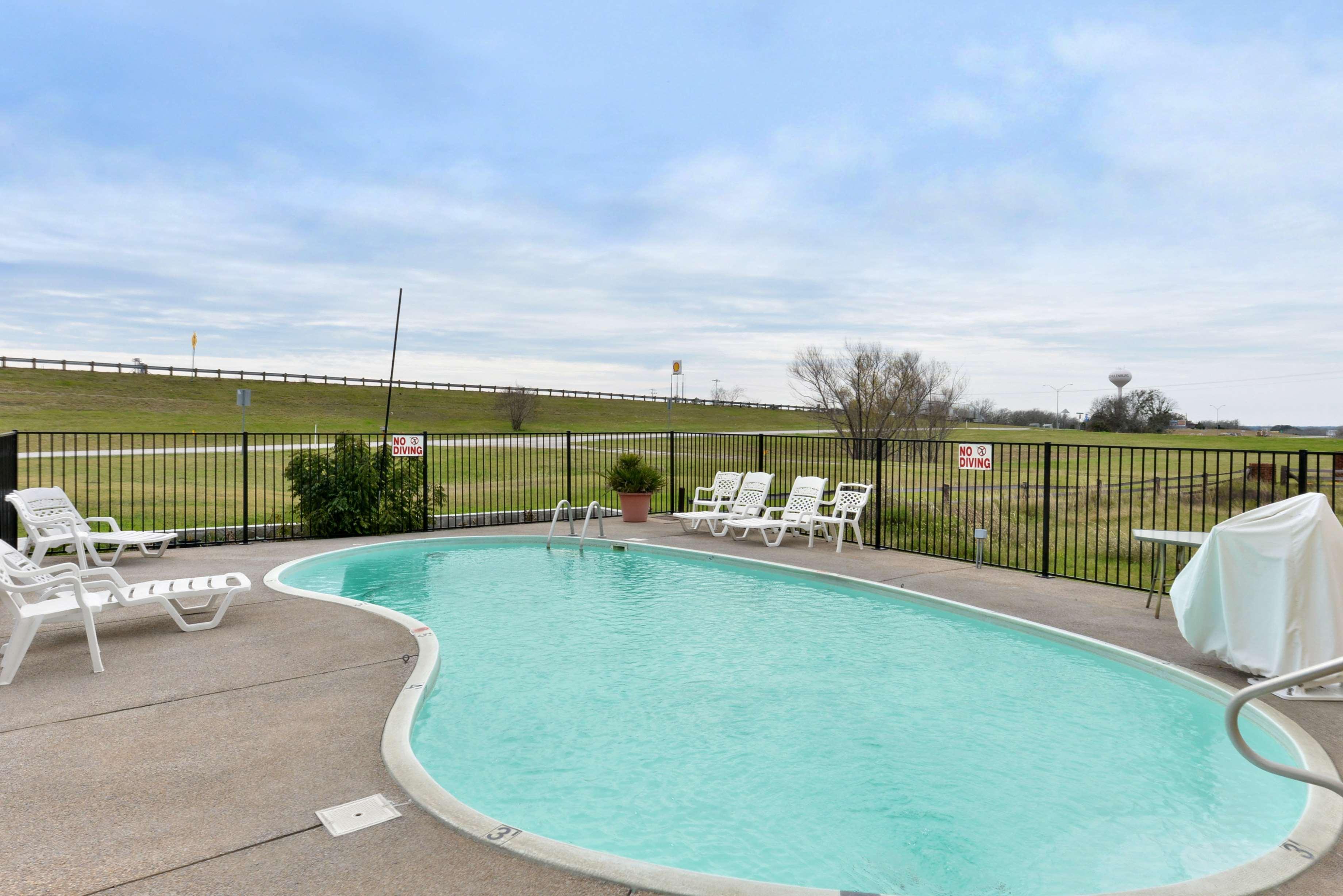 Americas Best Value Inn Schulenburg Kültér fotó